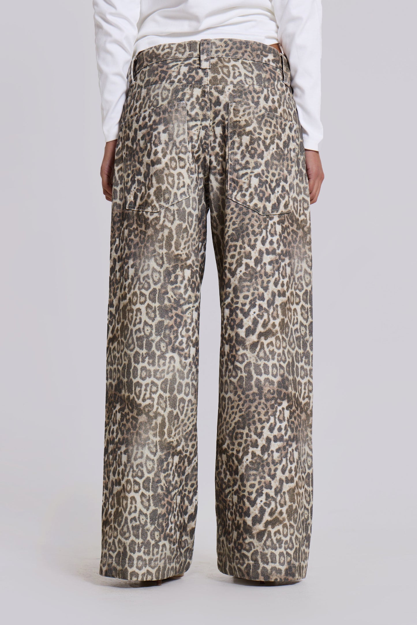 Jeans mit Leoparden-Fade-Effekt